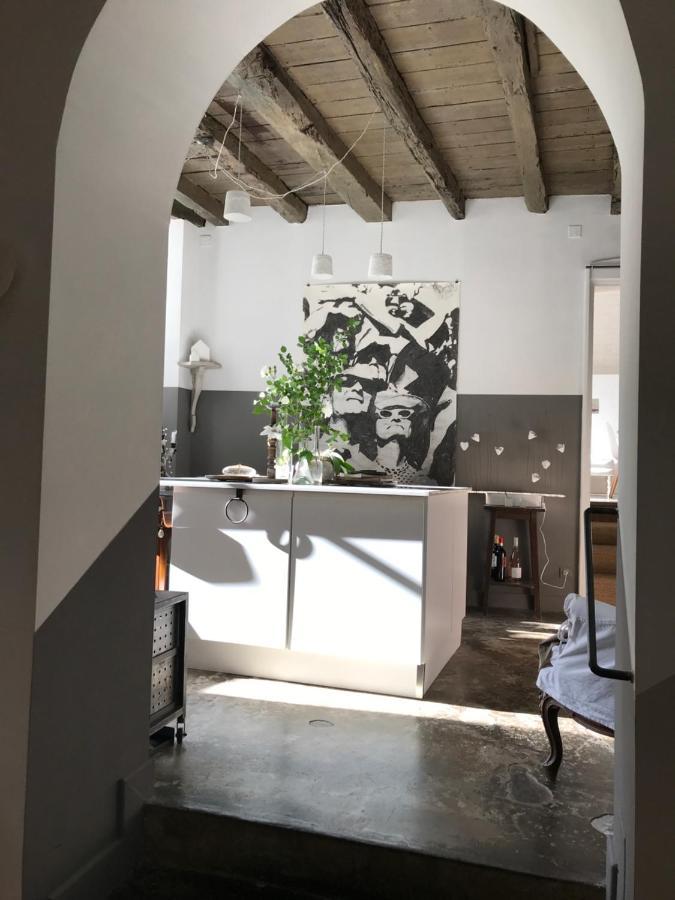 La Maison Sur La Place Penne-d'Agenais ภายนอก รูปภาพ