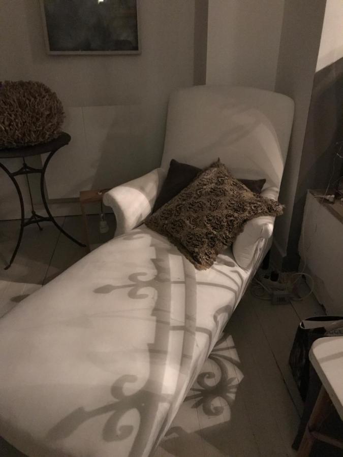 La Maison Sur La Place Penne-d'Agenais ภายนอก รูปภาพ