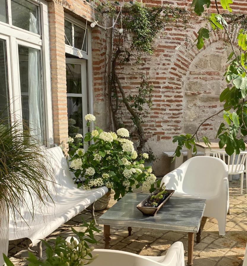 La Maison Sur La Place Penne-d'Agenais ภายนอก รูปภาพ
