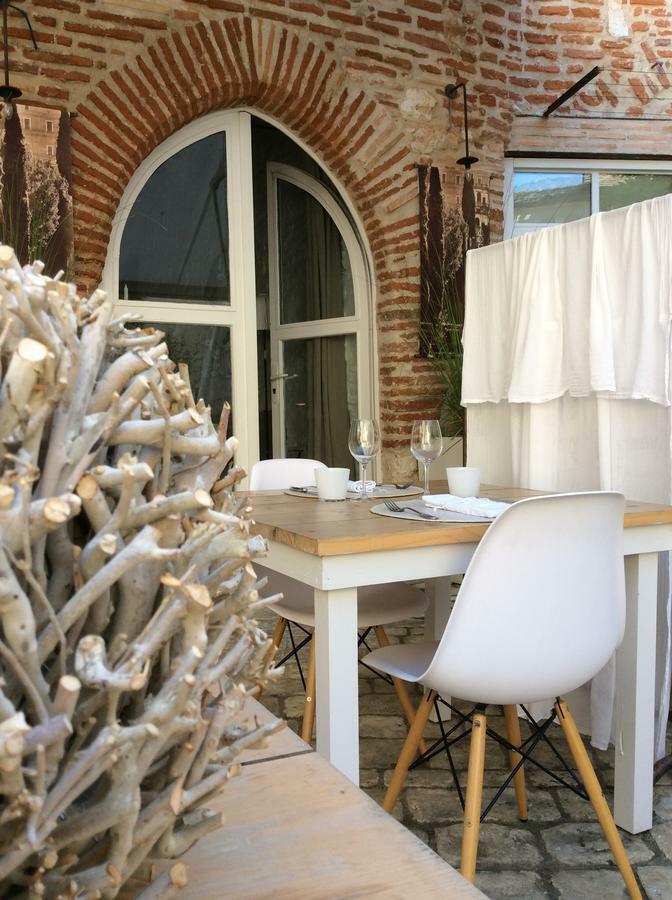 La Maison Sur La Place Penne-d'Agenais ภายนอก รูปภาพ