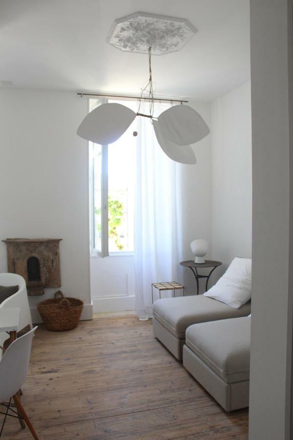 La Maison Sur La Place Penne-d'Agenais ภายนอก รูปภาพ